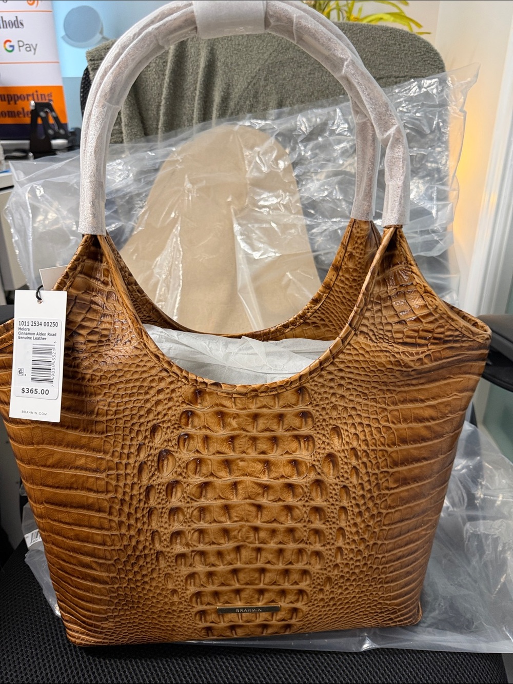 Cinnamon Brahmin Croc-Embossed Tote Bag - Stylish Everyday Carry